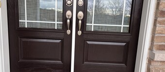 Private bedroom suite in shared house near Ontario Tech U in North Oshawa