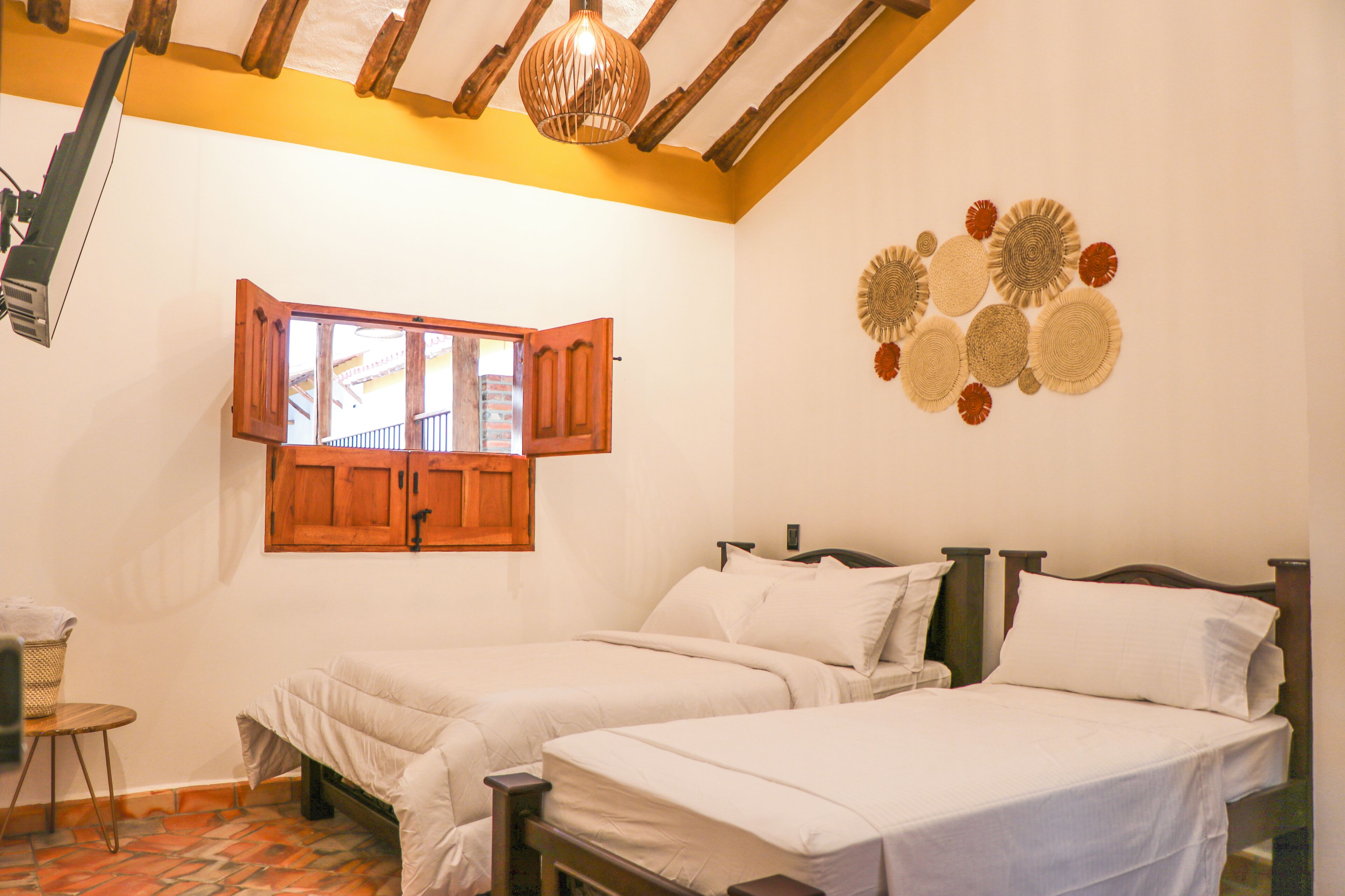 Free WiFi, bed sheets