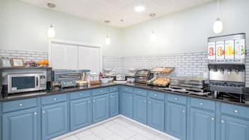 Free daily buffet breakfast