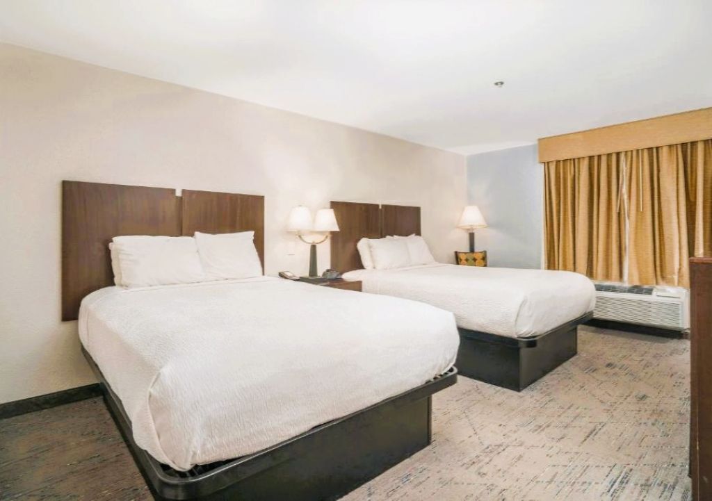 Desk, blackout drapes, iron/ironing board, free WiFi