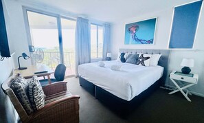 مكواة/لوح كي وواي فاي وملاءات أسرّة