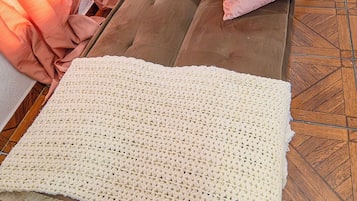 1 soverom, strykejern/-brett, wi-fi (inkludert) og sengetøy