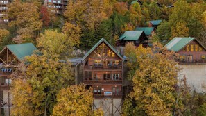 House (6 Bedrooms) | Interior - Game Room, Hot Tub & 3 Decks w/ Smoky Mountain Views Raccon Ridge by Avantstay (Pigeon Forge)