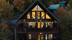 House (6 Bedrooms) | Interior - Game Room, Hot Tub & 3 Decks w/ Smoky Mountain Views Raccon Ridge by Avantstay (Pigeon Forge)