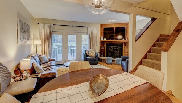 Living area - EagleVail Getaway | Ski, Golf & Hot Tub (Avon)