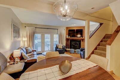 EagleVail Getaway | Ski, Golf & Hot Tub