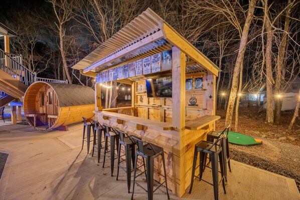 المنطقة المحيطة بالمنشأة