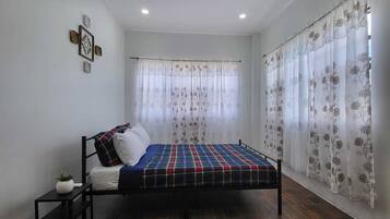 2 chambres, fer et planche Ă repasser, Wi-Fi gratuit, draps fournis