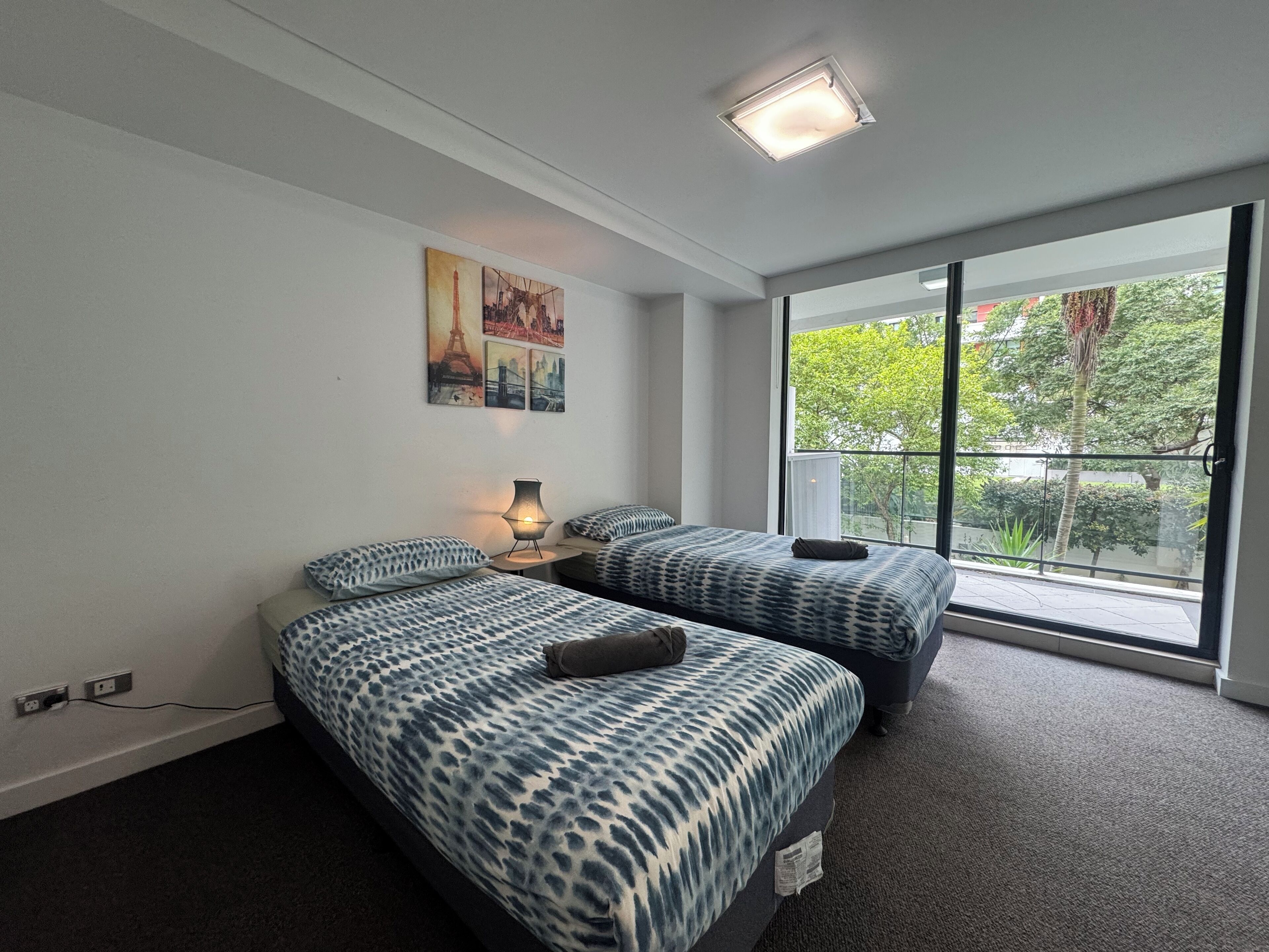 2 habitaciones, tabla de planchar con plancha y wifi gratis 