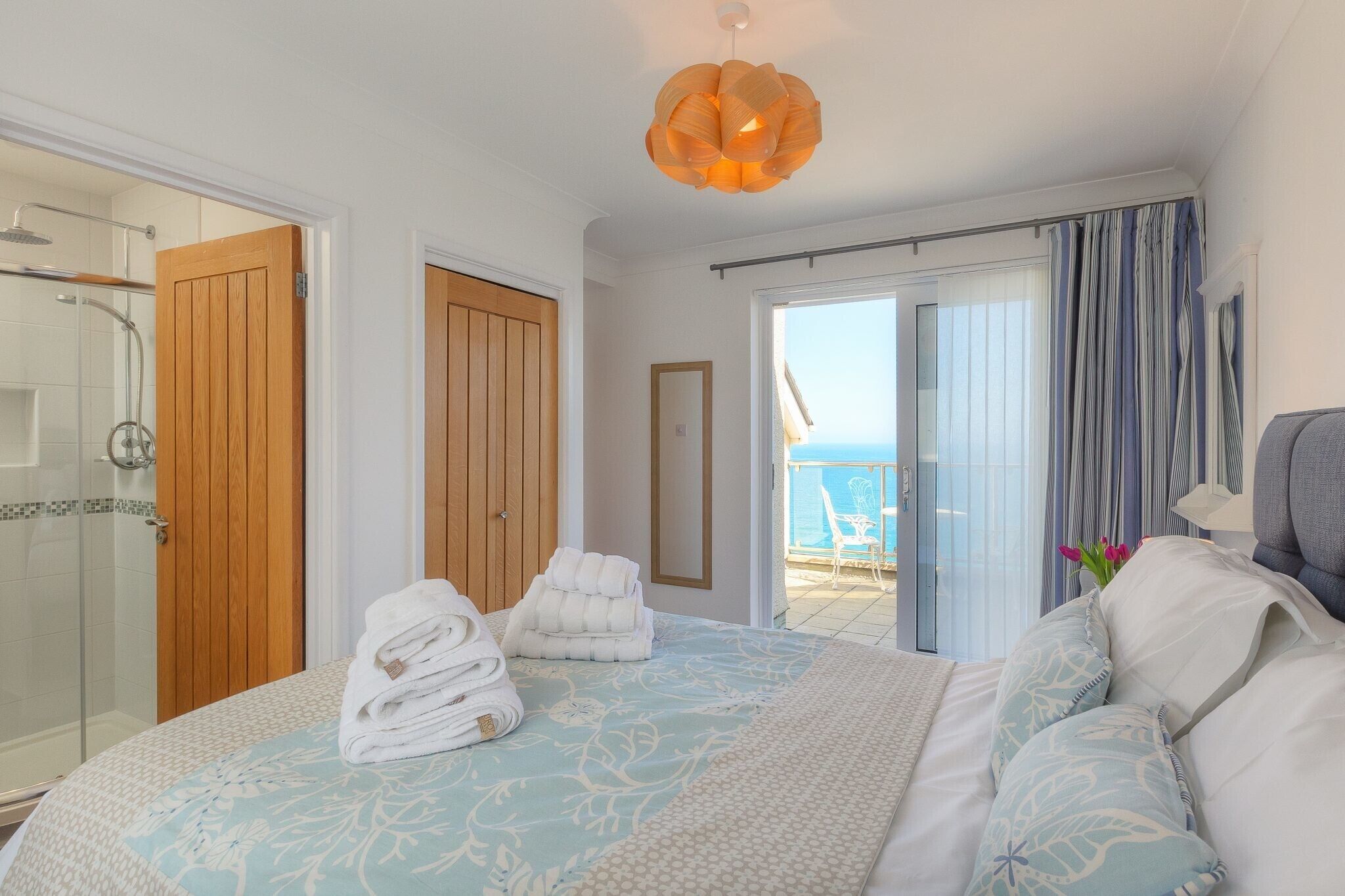 3 bedrooms, individually decorated, individually furnished, free WiFi