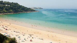Beach nearby - Ocean Cove (St Ives)