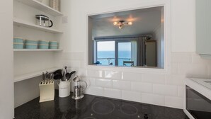 Dishwasher, cookware/dishes/utensils - Ocean Cove (St Ives)