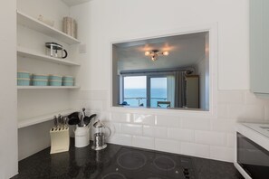 Máy rửa bát, dụng cụ nấu nướng/bát dĩa/dao nĩa 