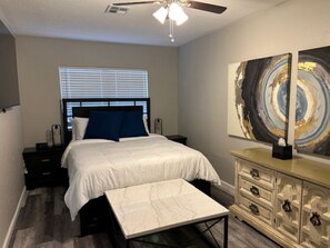 3 bedrooms, iron/ironing board, Internet, bed sheets