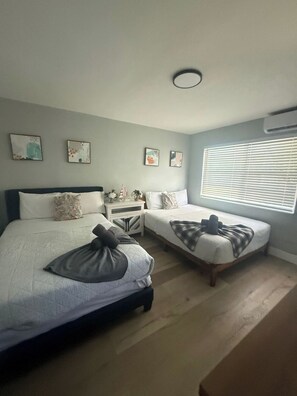 2 chambres, fer et planche à repasser, Wi-Fi, draps fournis