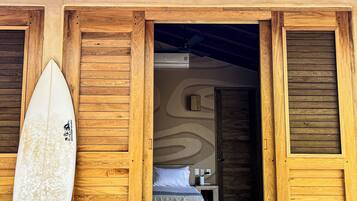 4 bedrooms, in-room safe, desk, iron/ironing board