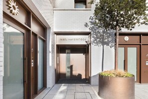 Exterior detail - Blueground | Chalk Farm, balcony, nr Primrose Hill (London)