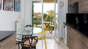 Apartment | Private kitchen | Cleaning supplies