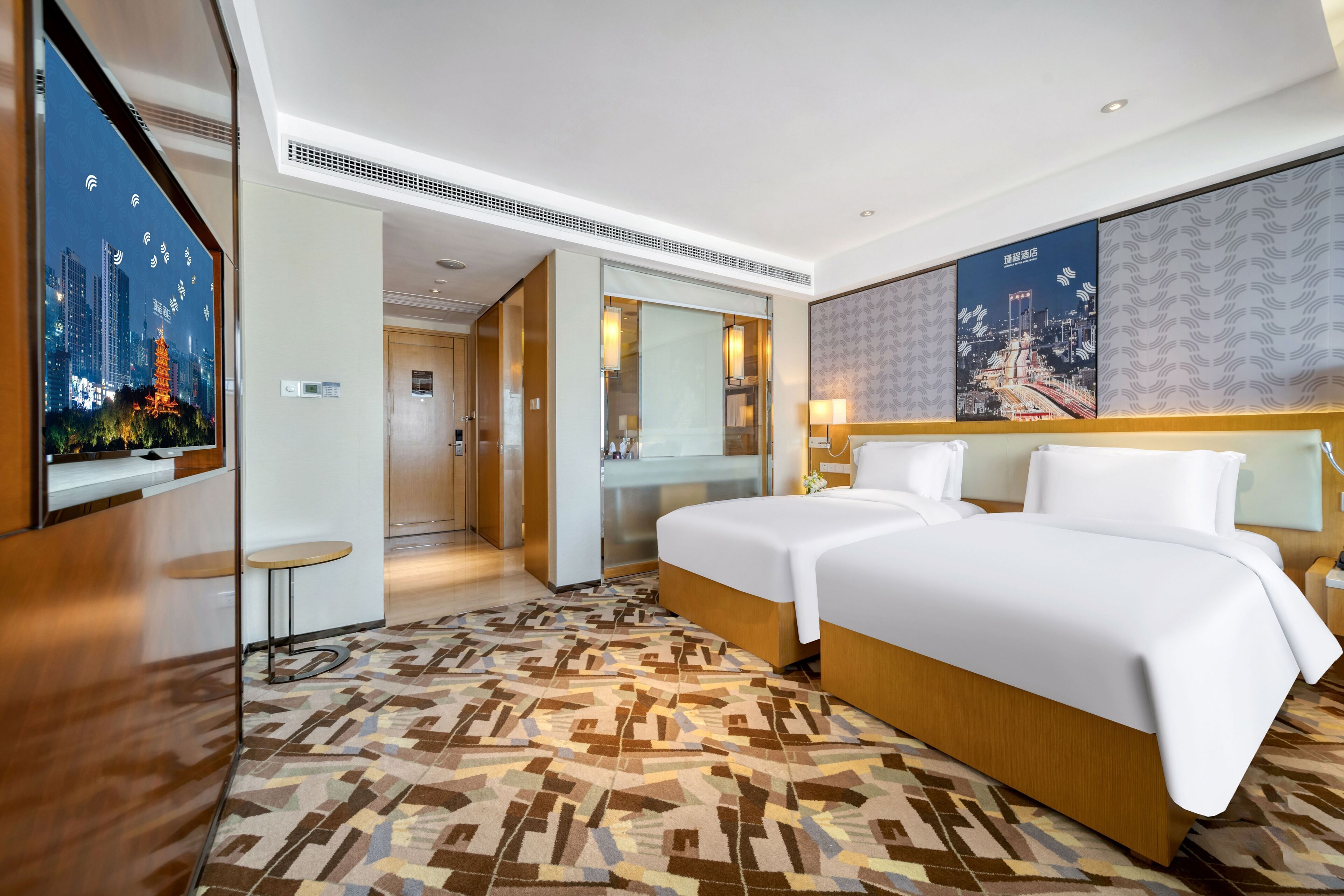 Superior Twin Room, Private Bathroom, City View