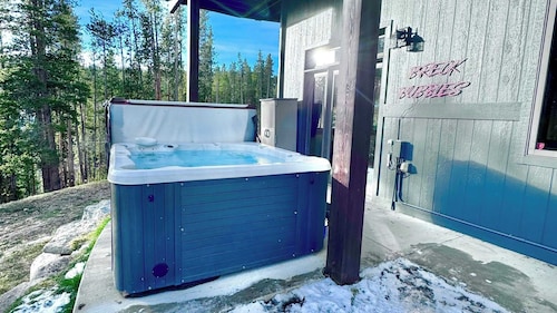 Skate Bowl, Hot Tub & Game Room Breckenridge Adventure Chalet by Avantstay