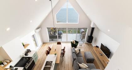 Flocon Marin 1229: Fireplace & Charlevoix Views