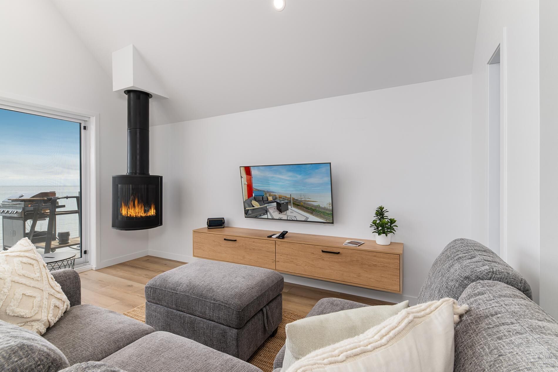 TV connectée, cheminée