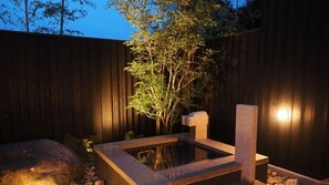 Outdoor spa tub - Umioto Mari (Shodoshima)