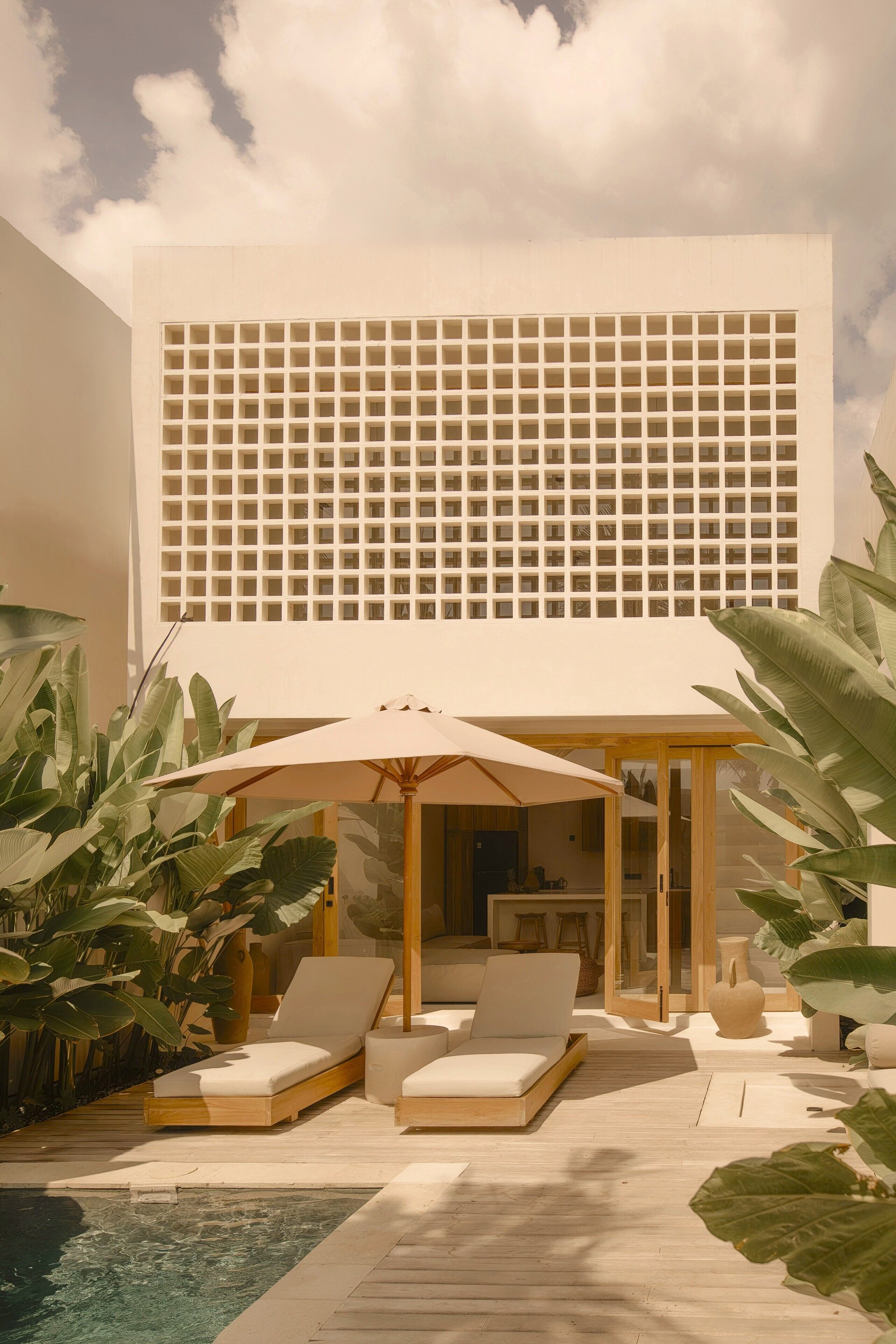 Comfort Villa, 1 Bedroom | In-room safe, desk, blackout curtains, iron/ironing board