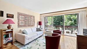 Unclassified image, 4 of 5, button - Apartment in Les Carroz Near Ski Bus Stop (Araches-la-Frasse)