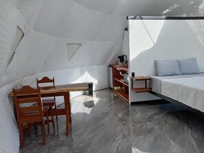 Deluxe-Bungalow, Terrasse, Gartenblick | Kostenloses WLAN