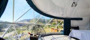 Deluxe-Bungalow, Terrasse, Gartenblick | Kostenloses WLAN