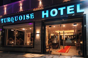 View from property - Turquoise Pyramids & Grand Egyptian Museum View (Giza)