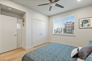 Desk, iron/ironing board, WiFi, bed sheets