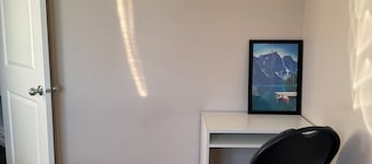 Cozy private room with shared bedroom