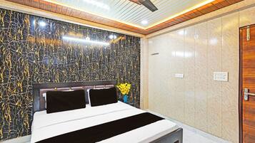 9 soveværelser, strygejern/strygebræt, Wi-Fi