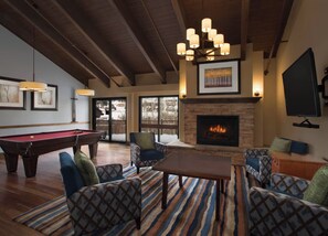 المنشأة من الداخل