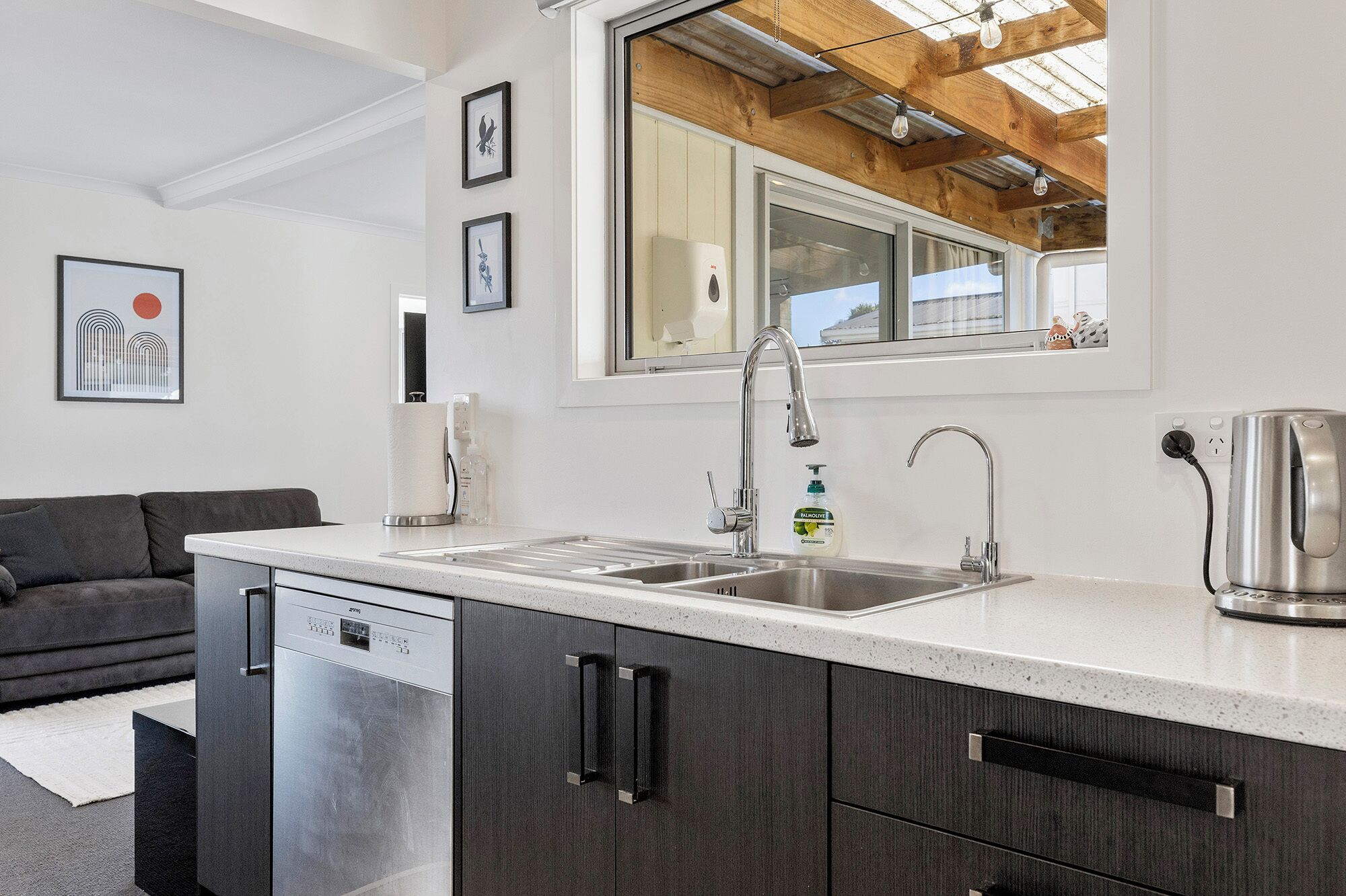 المنشأة من الداخل