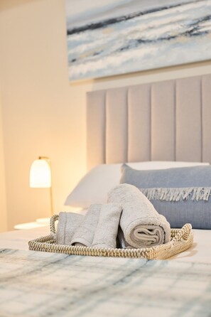 3 makuuhuonetta, silitysrauta/-lauta, internet, vuodevaatteet