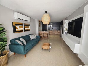 Smart TV - Eduardo's Home (San Juan)