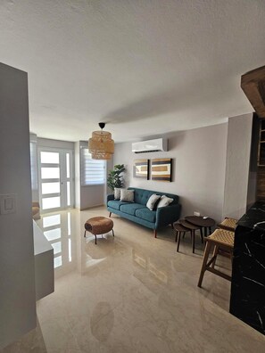 Smart TV - Eduardo's Home (San Juan)