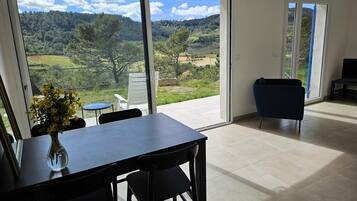 ํ์ฐ์ค | ๋ค์ด๋