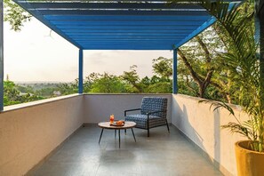 Luxury Quadruple Glass Room with Jacuzzi | Balcony