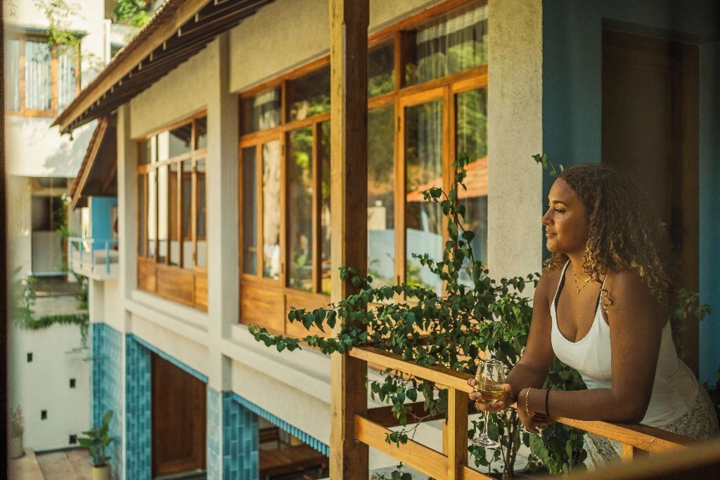 الإطلالة من المنشأة