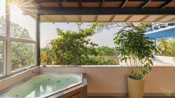 Luxury Quadruple Glass Room with Jacuzzi | Bathroom