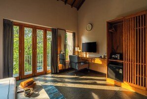 Zimmersafe, schallisolierte Zimmer, Bügeleisen/Bügelbrett