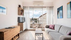 Living area - Apartment in Grau du Roi Near the Beach (Le Grau-Du-Roi)