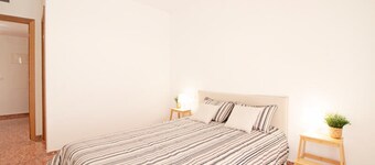 サグント アパートメント ニア 地中海ビーチ