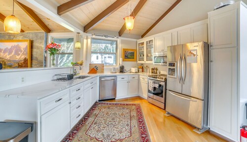 Redwood Retreat Near Beach & Trails