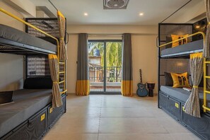 مكواة/لوح كي وواي فاي مجانًا وملاءات أسرّة