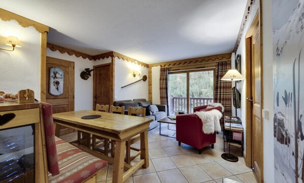 Living area - Apartment in Tignes Near Platieres Lift (Tignes)